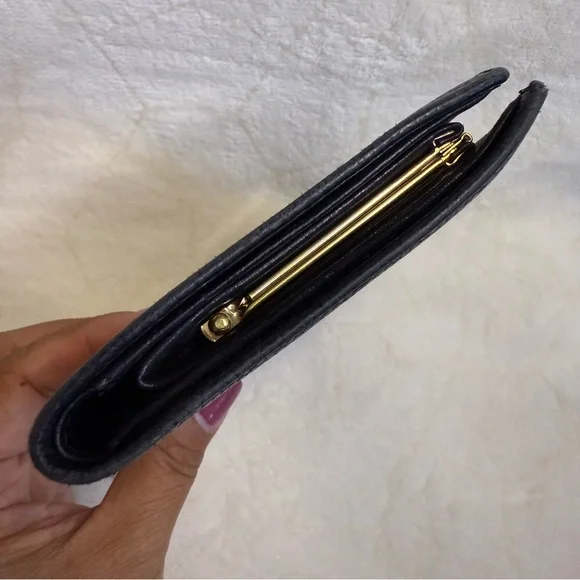 CHANEL Black Wallet - Picture 4 of 12